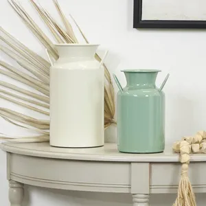 Vase en céramique minimaliste avec poignée, vert menthe et blanc, pot de fleurs décoratif pour la décoration intérieure - Product Image 3