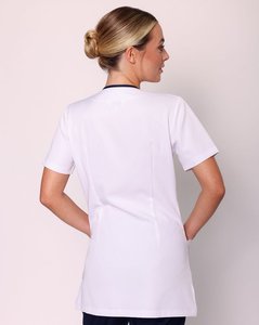 Tunique d'uniforme de spa pour femme, col asymétrique, vêtement de travail pour esthéticienne, salon de beauté, coiffeuse, avec passepoil contrastant, vente en gros personnalisée - Product Image 3