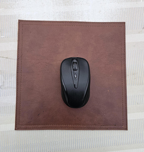 Tapis de Souris en Cuir Véritable Personnalisable avec Nom Gravé, Tapis de Bureau en Cuir Pleine Fleur de Vachette pour Cadeau LMP-0134 - Product Image 4