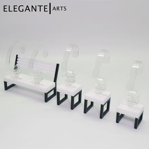 Vitrine de montre élégante avec graphique urbain - Product Image 4