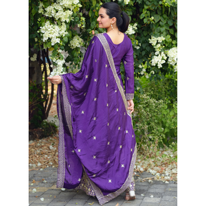 Ensemble palazzo de luxe en soie chinon avec broderies de sequins et dupatta de créateur pour femmes, tenue de fête - Product Image 5
