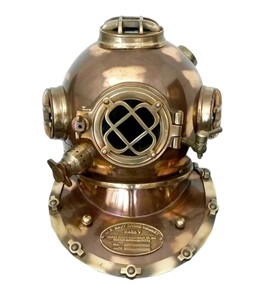 Casco de Buceo de Latón Inspirado en Marineros, Decoración para Espacios de Entusiastas Marinos y Presentaciones con Temática Oceánica - Product Image 1