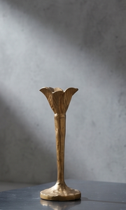 Candelabro de Aluminio Dorado sin Llama con Diseño Floral Botánico, Centro de Mesa Texturizado para el Día de San Valentín, Pedido al por Mayor - Product Image 2