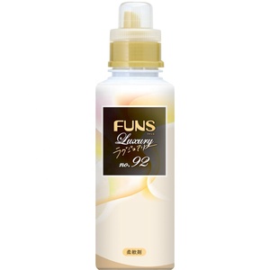 Suavizante de Telas de Lujo Daiichi Sekken FUNS No.92, Botella Líquida con Fragancia Floral, con 0%-5% de Ingredientes Activos para Ropa - Product Image 1