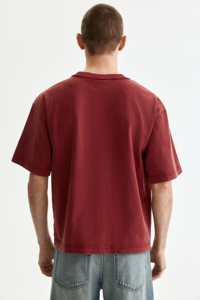 เสื้อยืดโอเวอร์ไซส์ลายพิมพ์วินเทจสไตล์เรโทรสำหรับผู้ชาย ขายส่ง เสื้อยืดสีแดงหนานุ่มแนวสตรีทแวร์สำหรับทุกเพศ - Product Image 3
