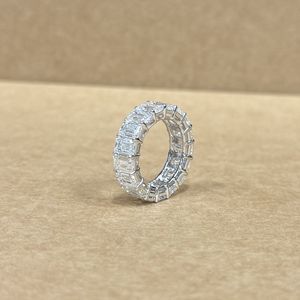Bague d'éternité de luxe en or blanc 14 carats avec diamants taille émeraude LGD, poids total 12,21 carats, bijou de créateur pour mariage et anniversaire - Product Image 5
