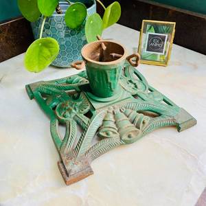 Heavy Duty Metal Christmas <b>Tree</b> <b>Stand</b> for Real <b>Trees</b> Stable Holiday Base - Product Image 4