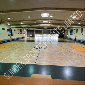 Plancher en bois Sundek Air Cush pour terrains de basketball - Utilisation intérieure/extérieure, absorption des chocs, respectueux de l'environnement, origine Inde - Product Image 1