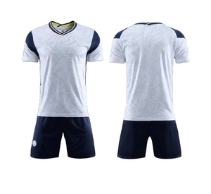 Uniforme de Fútbol de Poliéster 100% Transpirable de Primera Calidad, Nuevo Estilo, Diseño Nuevo, Color Sólido - Product Image 4