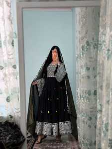Precios al por mayor. Último diseño de vestidos afganos Kuchi para mujer. Vestido afgano con bordados elaborados, largo hasta el tobillo, transpirable, para mujer. - Product Image 2