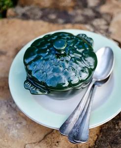 Céramique 16 oz. Petite cocotte à l'artichaut | Staub - Product Image 4