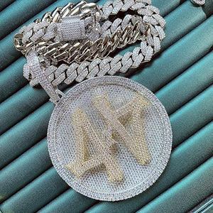 Pendentif Lettre avec Micro-Incrustations de Strass, Plaqué Or 14K, en Alliage, Bijou Thème Hip Hop pour Homme - Product Image 2