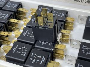 Solid State <b>Relay</b> 1432797-1 Automotive DC Power <b>Relay</b> 24VDC 360Ω <b>Relay</b> for Vehicle Circuit on/off Control - Product Image 1