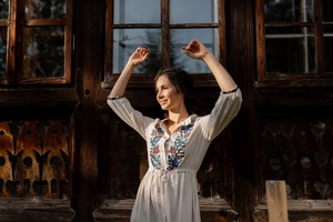 Vestido Maxi de Lino Bordado con Flores Estilo Bohemio, Hecho a Mano, Cuello en V, Mangas Tres Cuartos, Vestido de Verano para Mujer - Product Image 4