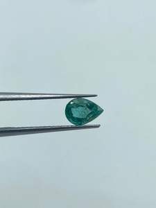 Esmeralda Zambiana Natural de Alta Calidad, Corte Pera, Verde, 5-7mm, 0.80cts, para Joyería - Product Image 4