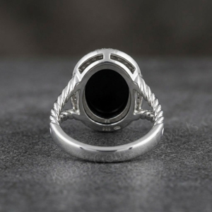 Anillo de Plata de Ley 925 con Baño de Rodio, Estilo Vintage, con Ónix Negro Ovalado de 10x14 mm, Engaste en Bisel, para Uso Diario, Unisex - Product Image 3