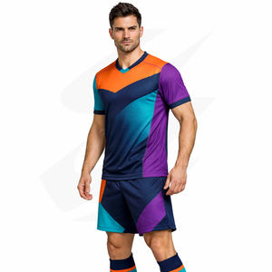 Uniformes de Fútbol Personalizados al Por Mayor, Conjuntos de Camisetas de Fútbol de Malla 100% Poliéster para Hombres, Mujeres y Niños, MOQ Bajo, Ropa Deportiva de Fábrica - Product Image 4