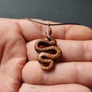 Collier en bois pour commande en gros, finition haute brillance, article personnalisé d'usine, pour l'approvisionnement mondial - Product Image 6