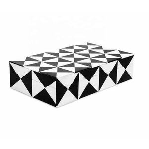 Joyero decorativo en blanco y negro de alta calidad, caja de almacenamiento de joyas, organizador de joyas con incrustaciones de resina hechas a mano a precio al por mayor - Product Image 1