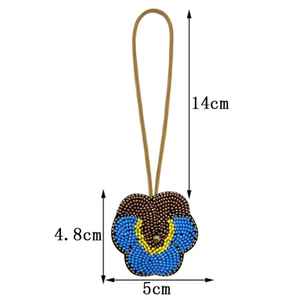 Modernos dijes de cuentas de semillas hechos a mano personalizados, elegantes dijes de cuentas de semillas para bolsos tote - Product Image 1