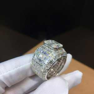 Bague Exquise Personnalisée en Moissanite Baguette Sertie, en Argent Sterling 925 Plaqué Or, Style Hip Hop, Bague de Luxe Tendance, Idéal Cadeau - Product Image 5