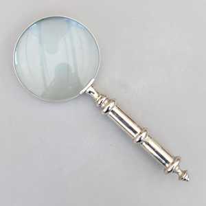 Loupe pratique en métal avec lentille transparente pour l'inspection des pièces de monnaie, des timbres et des documents - Product Image 1