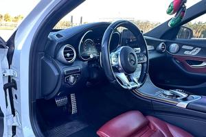 <span class=keywords><strong>Mercedes</strong></span>-<span class=keywords><strong>AMG</strong></span> <span class=keywords><strong>C43</strong></span> berline 2019 d'occasion haut de gamme, V6 biturbo, transmission intégrale - Product Image 2
