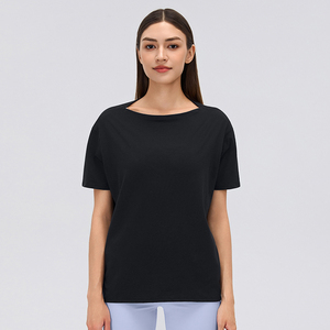 T-shirt en coton tricoté à manches courtes et col rond pour femme, vert clair, coupe ample, couleur unie, décontracté, pour le printemps et l'été - Product Image 3