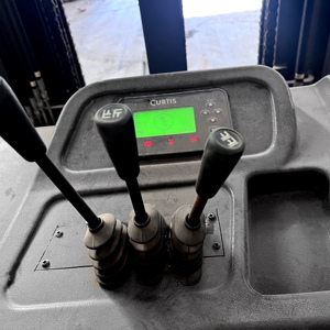 Chariot élévateur électrique à allée étroite d'occasion MIMA MC15 1,5 tonne, chariot à fourches 3 voies VNA, équipement d'entrepôt haute performance - Product Image 6