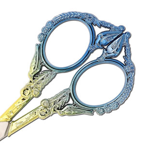 Pequeñas tijeras artesanales Mini tijeras de bordado de viaje con puntas afiladas rectas Tijeras de artesanía de costura de precisión multiusos - Product Image 6