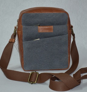 Sac messager en toile pour homme avec garniture en cuir, fermeture éclair, poche avant, usage quotidien, petite taille, style toutes saisons - Product Image 6