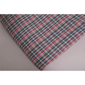 Tissu léger en coton indien tissé à la main à carreaux imprimés pour robe, chemise, décoration intérieure et travaux de couture - Product Image 2