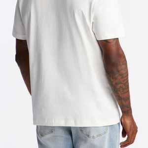 Design avant-gardiste à manches courtes OEM 2026 – Haut à manches courtes pour homme, texture lisse, pour tenue décontractée, avec personnalisation du logo - Product Image 6