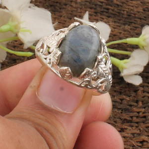 แหวนลาบราดอไรต์สีน้ำเงินธรรมชาติ ตัวเรือนเงินแท้ 925 ทำมือ เครื่องประดับพลอยสำหรับผู้หญิง ของขวัญ - Product Image 2