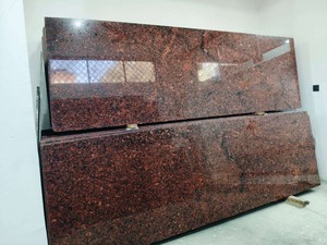 Dalles et plaques de granit rouge brillant les plus vendues, avec surface polie de qualité supérieure, pour cuisines et hôtels modernes, disponibles à bon prix. - Product Image 3