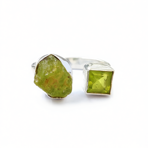 4.8 Grams Fashion <b>Ring</b> in <b>Peridot</b> Elegant and Luxurious - Product Image 2