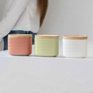 Recipiente de Almacenamiento de Cerámica Moderno con Tapa de Madera, Hermético, Organizador de Cocina, Diseño Acanalado, Duradero, Apto para Alimentos - Product Image 1