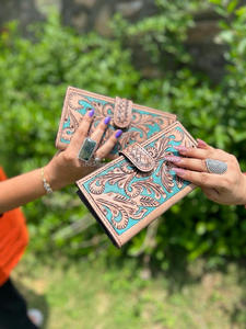 Nouveau Style occidental coloré en cuir usiné pochette femmes conçu sac à main vente chaude taille compacte en cuir usiné embrayages à la mode - Product Image 3