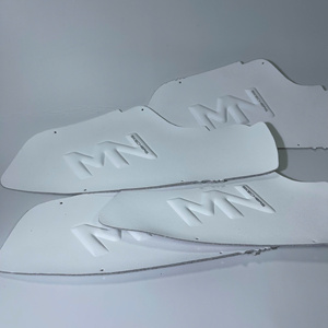 Écusson de vêtement personnalisé en PVC 3D Etiquette de transfert de chaleur en caoutchouc souple, silicone et TPU Fabrication OEM pour les vêtements de marque de mode en métal - Product Image 3