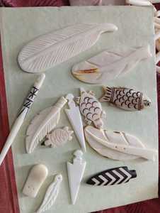 Exquisitos Colgantes de Tortuga Tallados a Mano en Hueso, Componentes de Joyería Artesanal con Temática Marina - Product Image 5