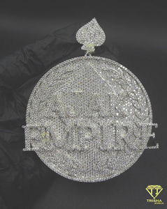 จี้รูปใบจอบประดับเพชรโมอิสซาไนต์พร้อมตัวอักษรสร้างแรงบันดาลใจ สไตล์ฮิปฮอป หรูหรา สำหรับผู้ชาย - Product Image 1