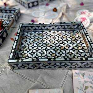 Bandejas únicas de nácar diseñadas para hogares de lujo, hoteles, resorts y decoración de interiores de alta gama. - Product Image 3