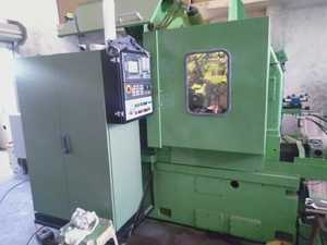 Máquina Formadora de Engranajes CNC de 3 Ejes WMW ZFWZ 250 4 para la Fabricación de Engranajes de Precisión y la Producción Industrial - Product Image 2