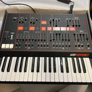 Oferta con Descuento: Teclado Sintetizador Korg Arp Odyssey Fs de Tamaño Completo, Kit Ensamblado de 37 Teclas, Fs Rev3, Nuevo, Venta al por Mayor - Product Image 1