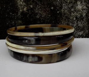 Conjunto de pulseras de 5 colores de cuerno natural de búfalo - un conjunto de 5 piezas de Decor World Expo - Product Image 1