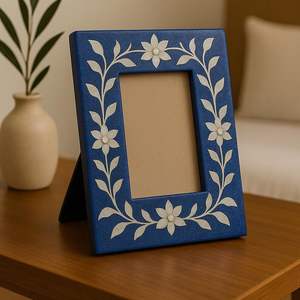 Marco de Fotos de Resina Floral Ecológico Hecho a Mano con Soporte de Pared y Orientación Vertical - Product Image 2