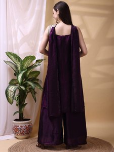 ชุดดีไซเนอร์ท็อปและบ็อททอม พร้อมงานปักดิ้นและเลื่อม ประดับด้วยผ้าคลุมไหล่แฟนซี ชุดออกงานสำหรับผู้หญิง สไตล์ชาติพันธุ์ ดีไซน์ใหม่ 2026 - Product Image 4