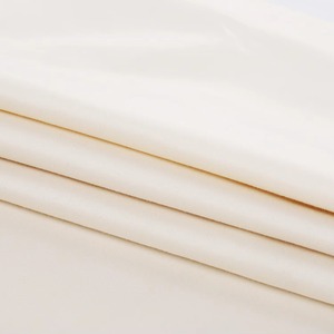 Fundas de Almohada Elegantes de Algodón Blanco, Tela Suave y Transpirable, Ideales para Hoteles - Product Image 6