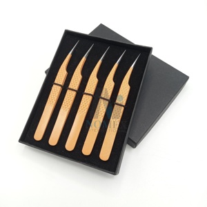 Logotipo personalizado Pinzas de aislamiento Extensión de pestañas Marrón Recubierto de polvo de acero inoxidable Pinzas de elevación de pestañas Cuidado personal privado - Product Image 1