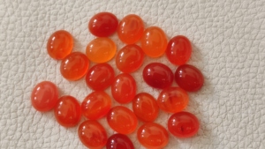 Pierres ovales en cornaline en gros | Cabochons à dos plat 3x5mm 8x10mm 12x16mm | Agate rouge naturelle en vrac pour la création de bijoux DIY - Product Image 3